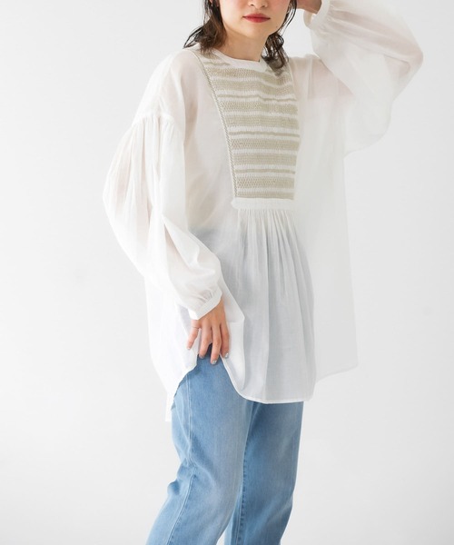 KBF（ケイビーエフ）の「スモッキングギャザーブラウス（シャツ/ブラウス・レディース・ブラック/オフホワイト/アイボリー・ONE）」の17枚目の写真