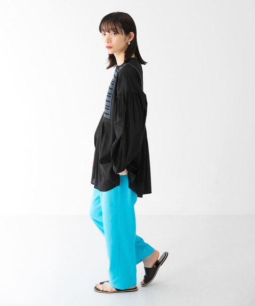 KBF（ケイビーエフ）の「スモッキングギャザーブラウス（シャツ/ブラウス・レディース・ブラック/オフホワイト/アイボリー・ONE）」の9枚目の写真