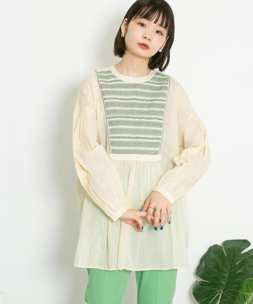 KBF（ケイビーエフ）の「スモッキングギャザーブラウス（シャツ/ブラウス・レディース・ブラック/オフホワイト/アイボリー・ONE）」の15枚目の写真