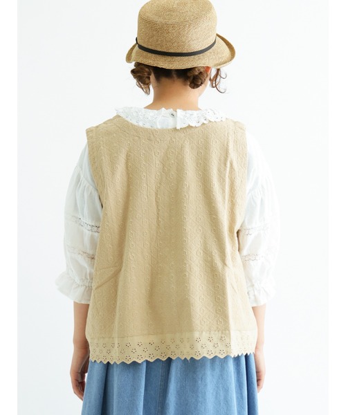 Samansa Mos2（サマンサ モスモス）の「前後着オーバーレースベスト（ベスト・レディース・ベージュ/グレー/チャコール・ﾌﾘ-）」の12枚目の写真