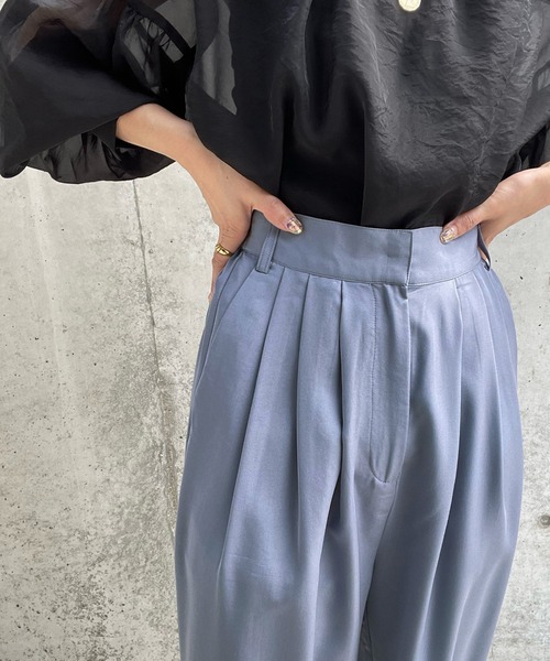 select MOCA by misato（セレクトモカバイミサト）の「フロントタックストレートワイドパンツ（スラックス・レディース・カーキ/ブルー/アイボリー・FREE）」の22枚目の写真