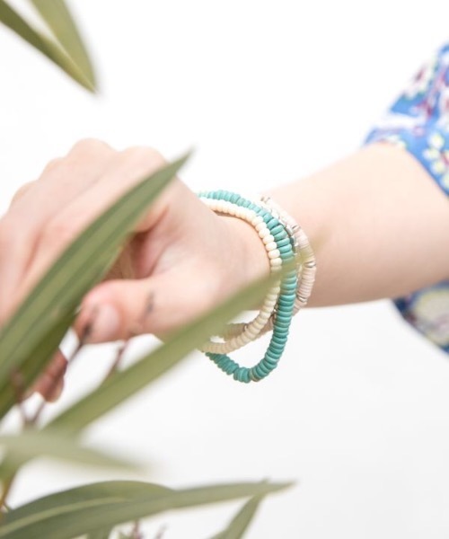 チャイハネ（チャイハネ）の「【チャイハネ】レイラセットブレスレット WHITE×TURQUOISE（ブレスレット・レディース・ホワイト系その他・FREE）」の4枚目の写真