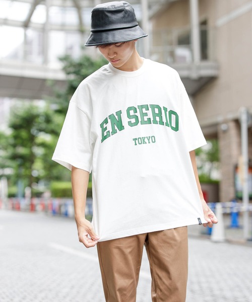 En serio TOKYO(エンソリオトーキョー)の「アーチロゴ ビッグシルエット TEE(Tシャツ/カットソー・メンズ・ホワイト/ブラック/グリーン・LL/M/L)」の10枚目の写真