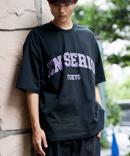 En serio TOKYO(エンソリオトーキョー)の「アーチロゴ ビッグシルエット TEE(Tシャツ/カットソー・メンズ・ホワイト/ブラック/グリーン・LL/M/L)」の11枚目の写真