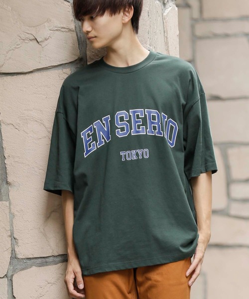 En serio TOKYO(エンソリオトーキョー)の「アーチロゴ ビッグシルエット TEE(Tシャツ/カットソー・メンズ・ホワイト/ブラック/グリーン・LL/M/L)」の6枚目の写真