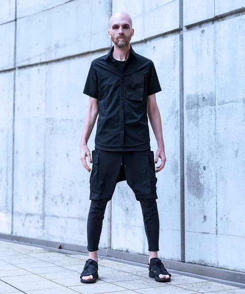 CIVILIZED(シヴィライズド)の「MILITARY SHORT PANTS(カーゴパンツ・メンズ・ブラック・3/2)」の3枚目の写真
