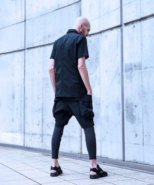 CIVILIZED(シヴィライズド)の「MILITARY SHORT PANTS(カーゴパンツ・メンズ・ブラック・3/2)」の6枚目の写真
