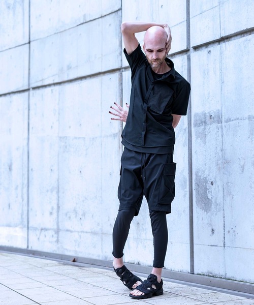 CIVILIZED(シヴィライズド)の「MILITARY SHORT PANTS(カーゴパンツ・メンズ・ブラック・3/2)」の7枚目の写真