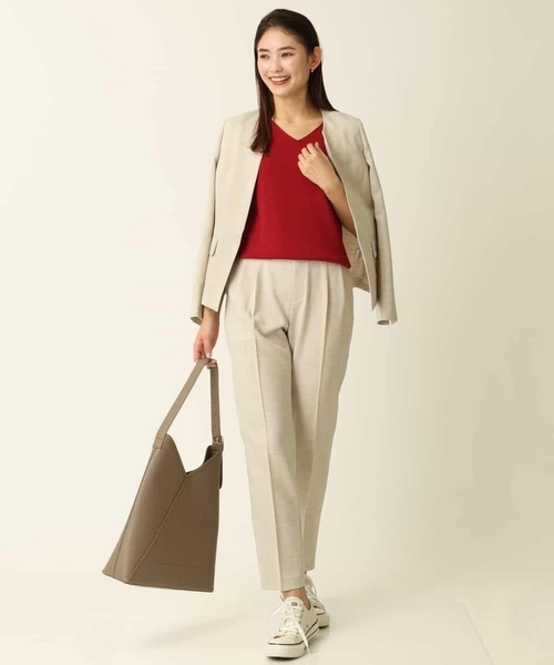 a.v.v(アーヴェヴェ)の「【洗える/セットアップ対応】麻調ツイルキーネックジャケット(ノーカラージャケット・レディース・ネイビー/ベージュ・36/38/40/42/34)」の18枚目の写真