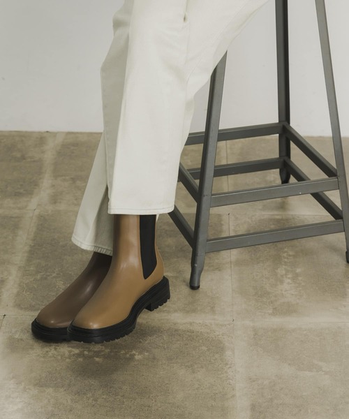 URBAN RESEARCH(アーバンリサーチ)の「サイドゴアブーツ(ブーツ・レディース・ブラック/キャメル・38/39/37)」の21枚目の写真