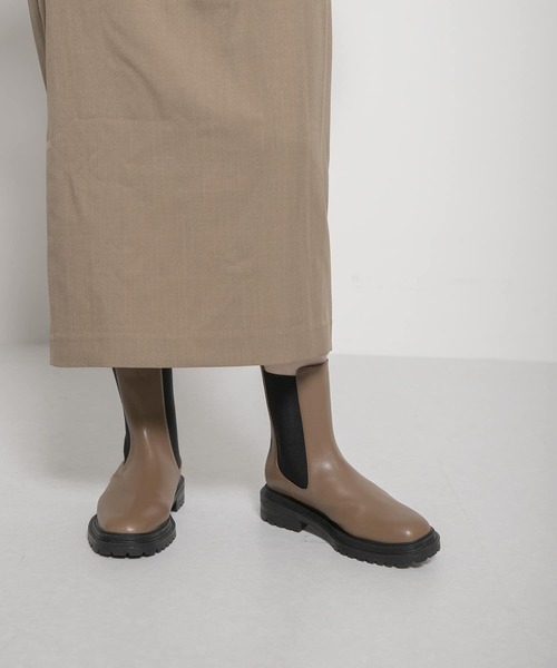 URBAN RESEARCH(アーバンリサーチ)の「サイドゴアブーツ(ブーツ・レディース・ブラック/キャメル・38/39/37)」の16枚目の写真