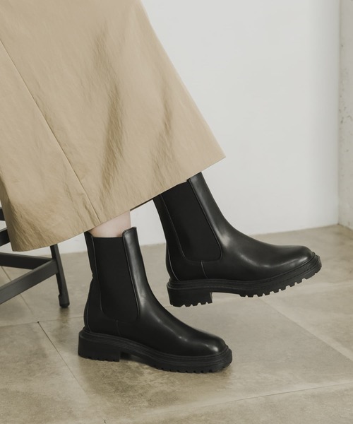 URBAN RESEARCH(アーバンリサーチ)の「サイドゴアブーツ(ブーツ・レディース・ブラック/キャメル・38/39/37)」の5枚目の写真