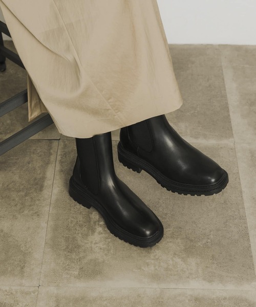 URBAN RESEARCH(アーバンリサーチ)の「サイドゴアブーツ(ブーツ・レディース・ブラック/キャメル・38/39/37)」の20枚目の写真