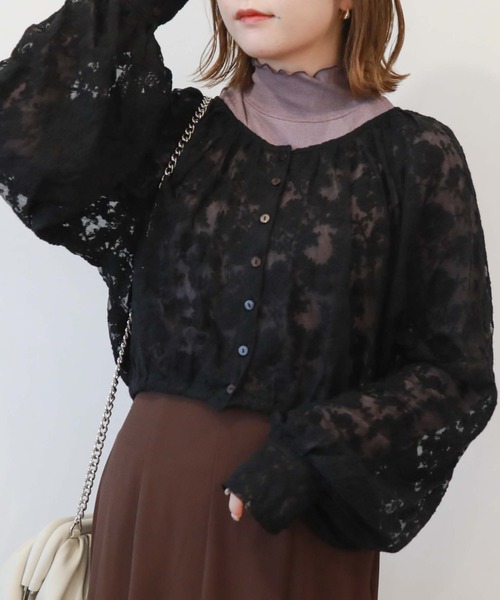 archives(アルシーヴ)の「ボリュームギャザーチュールブラウス(シャツ/ブラウス・レディース・ブラック/ブルー/アイボリー/モカ・MEDIUM)」の3枚目の写真