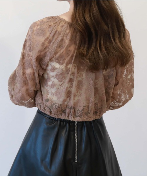 archives(アルシーヴ)の「ボリュームギャザーチュールブラウス(シャツ/ブラウス・レディース・ブラック/ブルー/アイボリー/モカ・MEDIUM)」の8枚目の写真