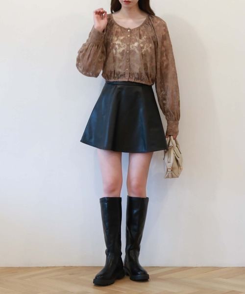 archives(アルシーヴ)の「ボリュームギャザーチュールブラウス(シャツ/ブラウス・レディース・ブラック/ブルー/アイボリー/モカ・MEDIUM)」の9枚目の写真