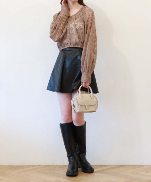 archives(アルシーヴ)の「ボリュームギャザーチュールブラウス(シャツ/ブラウス・レディース・ブラック/ブルー/アイボリー/モカ・MEDIUM)」の10枚目の写真