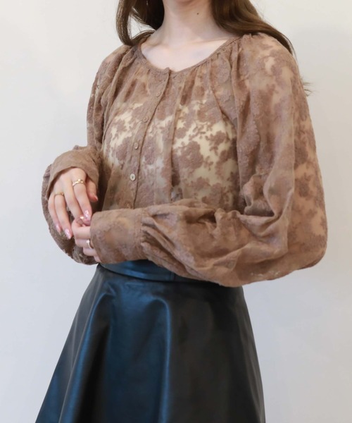 archives(アルシーヴ)の「ボリュームギャザーチュールブラウス(シャツ/ブラウス・レディース・ブラック/ブルー/アイボリー/モカ・MEDIUM)」の7枚目の写真