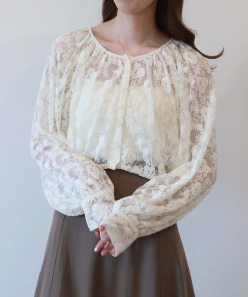 archives(アルシーヴ)の「ボリュームギャザーチュールブラウス(シャツ/ブラウス・レディース・ブラック/ブルー/アイボリー/モカ・MEDIUM)」の13枚目の写真
