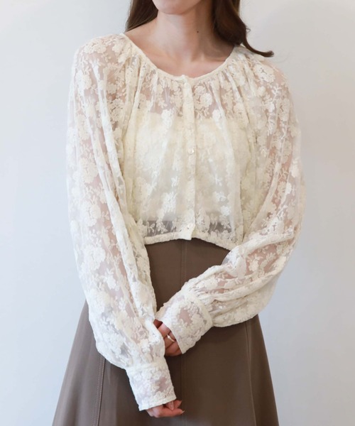 archives(アルシーヴ)の「ボリュームギャザーチュールブラウス(シャツ/ブラウス・レディース・ブラック/ブルー/アイボリー/モカ・MEDIUM)」の15枚目の写真