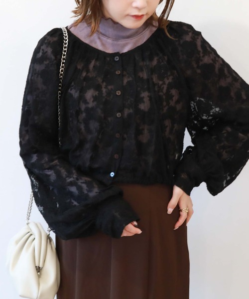 archives(アルシーヴ)の「ボリュームギャザーチュールブラウス(シャツ/ブラウス・レディース・ブラック/ブルー/アイボリー/モカ・MEDIUM)」の20枚目の写真