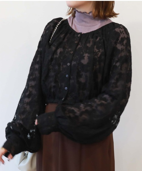 archives(アルシーヴ)の「ボリュームギャザーチュールブラウス(シャツ/ブラウス・レディース・ブラック/ブルー/アイボリー/モカ・MEDIUM)」の21枚目の写真