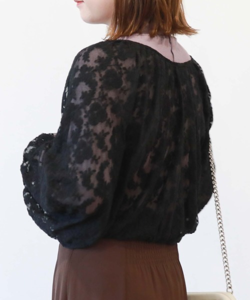 archives(アルシーヴ)の「ボリュームギャザーチュールブラウス(シャツ/ブラウス・レディース・ブラック/ブルー/アイボリー/モカ・MEDIUM)」の22枚目の写真