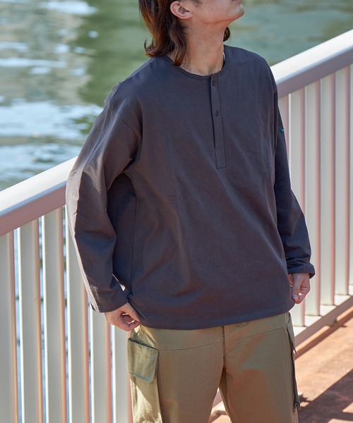 FIDELITY(フィデリティ)の「N/C SLEEPING SHIRT / スリーピングシャツ ロンT(Tシャツ/カットソー・メンズ・ネイビー/マスタード/オフホワイト/チャコール・MEDIUM/LARGE)」の3枚目の写真