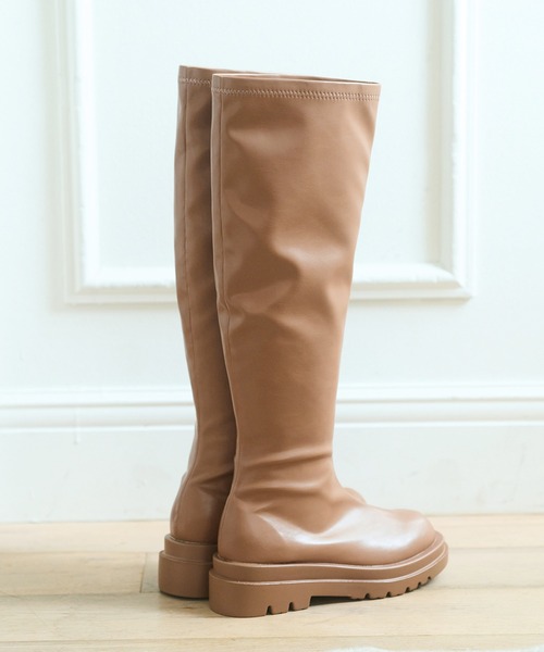 OLIVE des OLIVE（オリーブデオリーブ）の「ニーハイタンク底ブーツ（ブーツ・レディース・キャメル/ブラック・SMALL/MEDIUM/LARGE）」の12枚目の写真