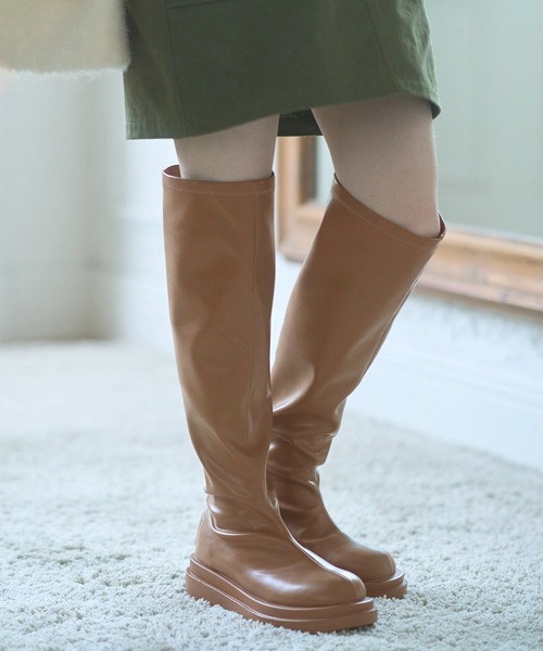 OLIVE des OLIVE（オリーブデオリーブ）の「ニーハイタンク底ブーツ（ブーツ・レディース・キャメル/ブラック・SMALL/MEDIUM/LARGE）」の9枚目の写真