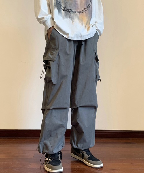 MGV(エムジーヴィー)の「サイドポケットバルーンカーゴパンツ(カーゴパンツ・メンズ・レッド/ブラック/グレー・MEDIUM/LARGE/X-LARGE)」の4枚目の写真