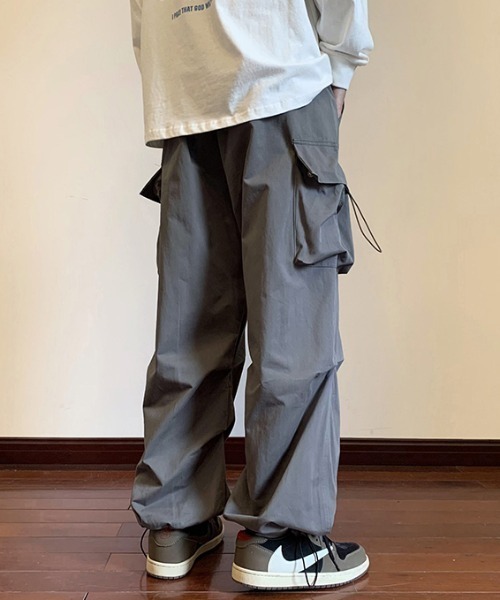 MGV(エムジーヴィー)の「サイドポケットバルーンカーゴパンツ(カーゴパンツ・メンズ・レッド/ブラック/グレー・MEDIUM/LARGE/X-LARGE)」の5枚目の写真