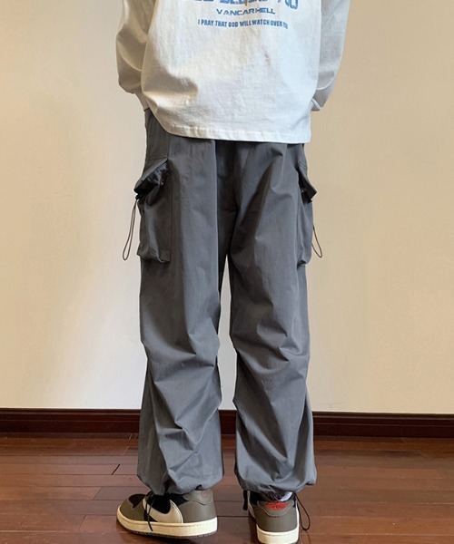 MGV(エムジーヴィー)の「サイドポケットバルーンカーゴパンツ(カーゴパンツ・メンズ・レッド/ブラック/グレー・MEDIUM/LARGE/X-LARGE)」の6枚目の写真