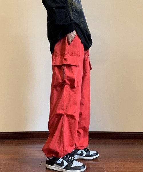 MGV(エムジーヴィー)の「サイドポケットバルーンカーゴパンツ(カーゴパンツ・メンズ・レッド/ブラック/グレー・MEDIUM/LARGE/X-LARGE)」の16枚目の写真
