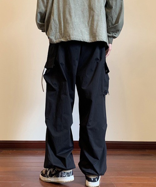 MGV(エムジーヴィー)の「サイドポケットバルーンカーゴパンツ(カーゴパンツ・メンズ・レッド/ブラック/グレー・MEDIUM/LARGE/X-LARGE)」の22枚目の写真