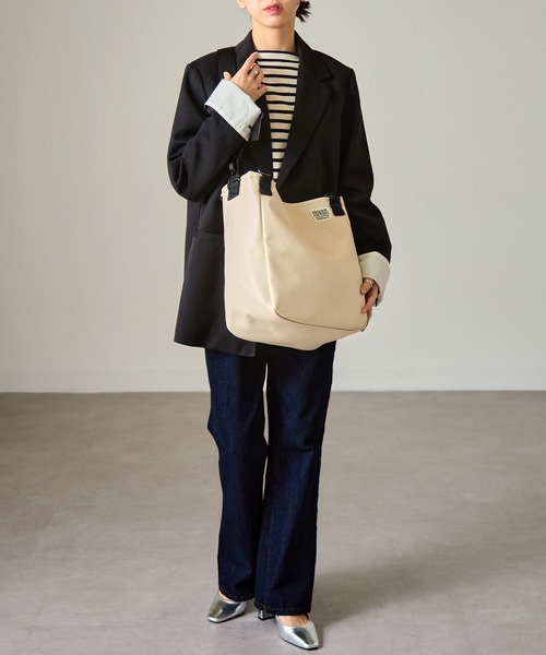 FREDRIK PACKERS(フレドリックパッカーズ)の「【FREDRIK PACKERS】EC限定 A4ファイル収納可能!MISSION TOTE S ECO LEATHER(トートバッグ・レディース・ブラック/アイボリー/ベージュ・FREE)」の18枚目の写真