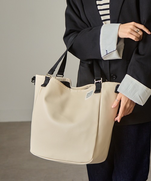 FREDRIK PACKERS(フレドリックパッカーズ)の「【FREDRIK PACKERS】EC限定 A4ファイル収納可能!MISSION TOTE S ECO LEATHER(トートバッグ・レディース・ブラック/アイボリー/ベージュ・FREE)」の15枚目の写真