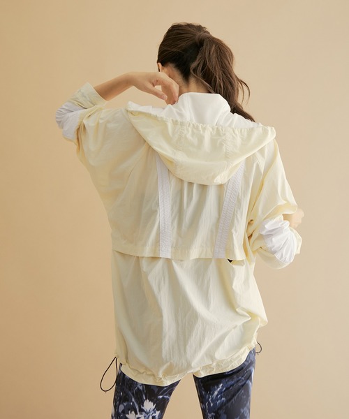 NERGY(ナージー)の「配色ウィンドブレーカー(ブルゾン・レディース・オフホワイト/ブラック/ピンク・FREE)」の10枚目の写真