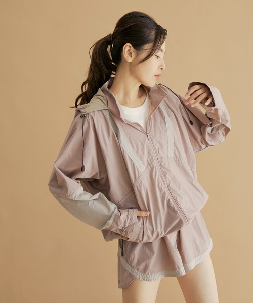 NERGY(ナージー)の「配色ウィンドブレーカー(ブルゾン・レディース・オフホワイト/ブラック/ピンク・FREE)」の13枚目の写真