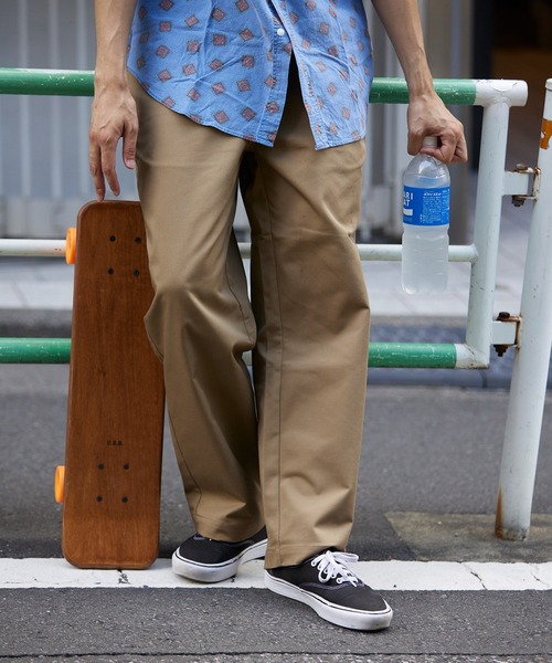 UNIVERSAL OVERALL（ユニバーサルオーバーオール）の「ワイドパンツ【WIDE PANTS】（チノパンツ・メンズ・ネイビー/ベージュ/モカ/ブラック・30/32/28/34/33）」の3枚目の写真