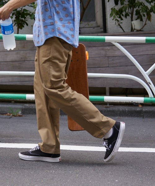 UNIVERSAL OVERALL（ユニバーサルオーバーオール）の「ワイドパンツ【WIDE PANTS】（チノパンツ・メンズ・ネイビー/ベージュ/モカ/ブラック・30/32/28/34/33）」の7枚目の写真