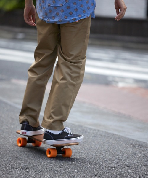 UNIVERSAL OVERALL（ユニバーサルオーバーオール）の「ワイドパンツ【WIDE PANTS】（チノパンツ・メンズ・ネイビー/ベージュ/モカ/ブラック・30/32/28/34/33）」の6枚目の写真