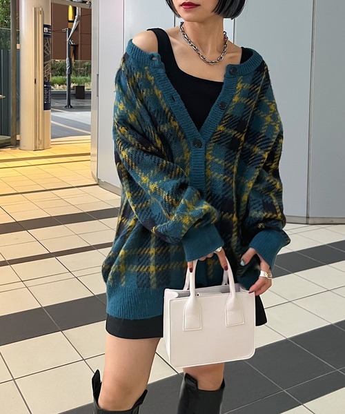 PAGEBOY（ページボーイ）の「シャギーチェックカーディガン（カーディガン/ボレロ・レディース・ブラック/イエロー系その他/ターコイズブルー系・FREE）」の4枚目の写真