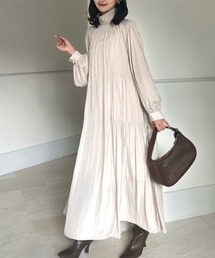 anuans（アニュアンス）の「シャーリングデザインギャザーワンピース（ワンピース・レディース）」