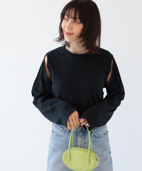 Ray BEAMS(レイビームス)の「Ray BEAMS / アームスリット ロングスリーブ Tシャツ(Tシャツ/カットソー・レディース・ブラック/ホワイト・ONE SIZE)」の4枚目の写真