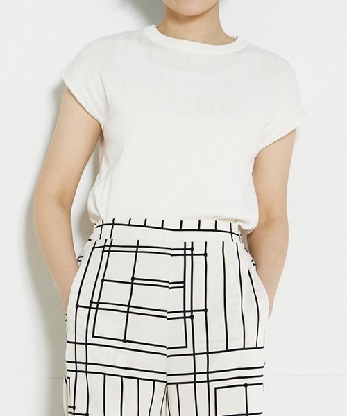 INED CLARO(イネドクラロ)の「コットンMIXフレンチスリーブニット(ニット/セーター・レディース・オフホワイト/サックスブルー/オレンジ・フリー)」の2枚目の写真