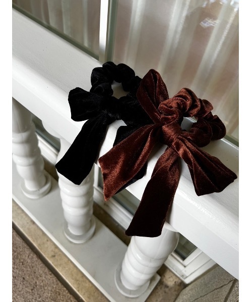 jumelle（ジュメロ）の「ベロアリボンシュシュ（シュシュ・レディース・ブラック/ブラウン・FREE）」の5枚目の写真
