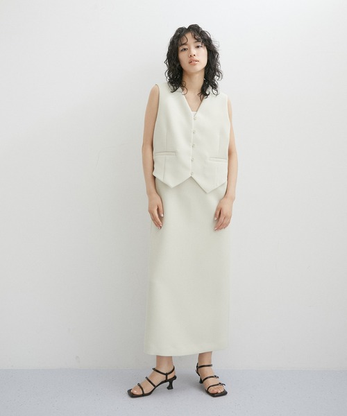 ADAM ET ROPE'（アダムエロペ）の「【サステナブル・セットアップ対応・オケージョン対応】ベストドッキングワンピース（ワンピース・レディース・ベージュ/ブラック系その他・FREE）」の5枚目の写真