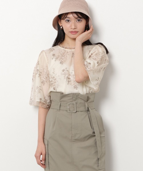 mysty woman（ミスティウーマン）の「フローラルレースシアーSSブラウス 188201（シャツ/ブラウス・レディース・オフホワイト/グレイッシュブルー/ライトベージュ/ホワイト系その他/ダークネイビー/チャコールグレー/モカ・FREE）」の13枚目の写真
