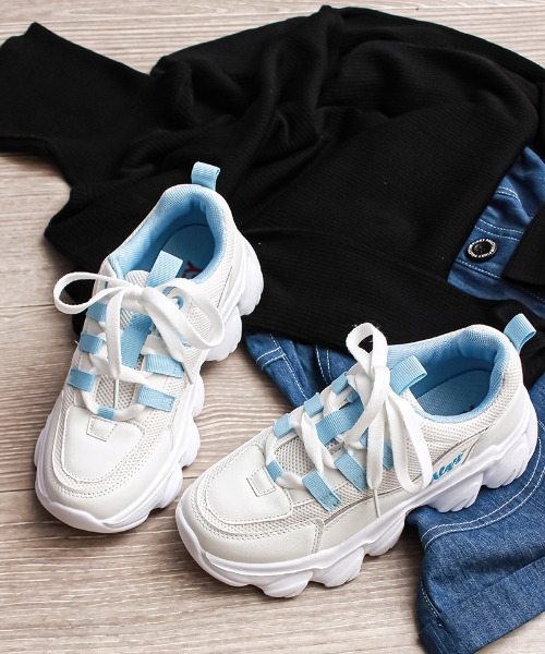 algy（アルジー）の「（ALGY） ゴツめボリュームソール軽量スニーカー（スニーカー・キッズ・ブラック/ホワイト/ブルー・21.0cm/23.0cm/22.0cm/20.0cm/24.0cm）」の3枚目の写真